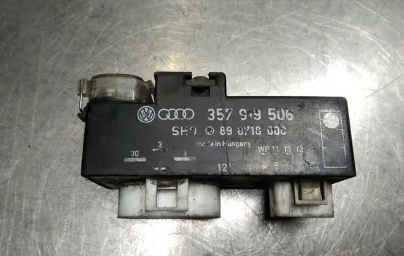 Ford Galaxy Coolant fan relay 357919506 89871800