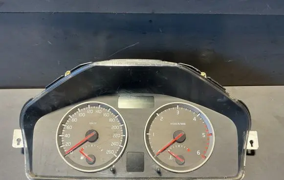Volvo V50 Speedometer (instrument cluster) 30710071 100391 C0889