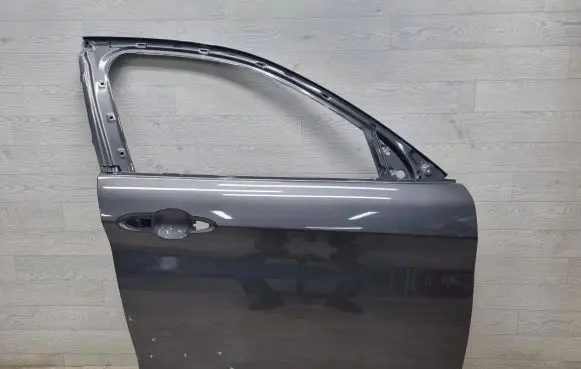 Alfa Romeo Stelvio Front door