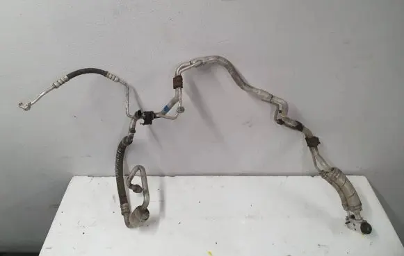 KIA Sportage Air conditioning (A/C) pipe/hose 977753U310