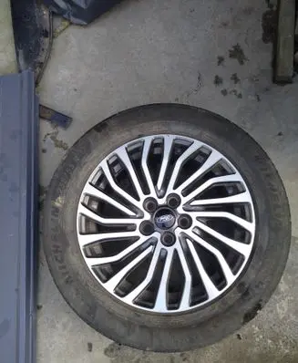 Ford Galaxy R17 alloy rim JM2C1007A1A