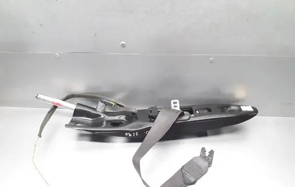 Volvo XC90 Front seatbelt