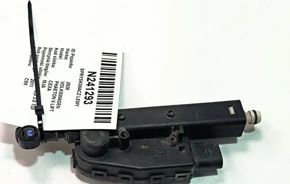 Volkswagen Phaeton Headlight washer spray nozzle 3D0955978B