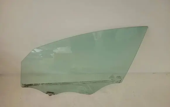 KIA Carens III Front door window glass four-door