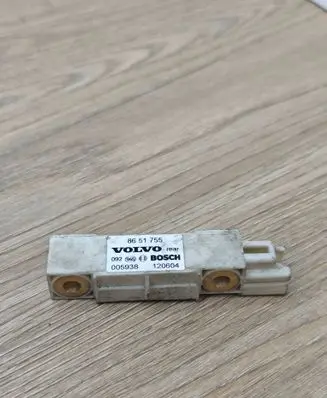 Volvo XC90 Airbag deployment crash/impact sensor 8651755