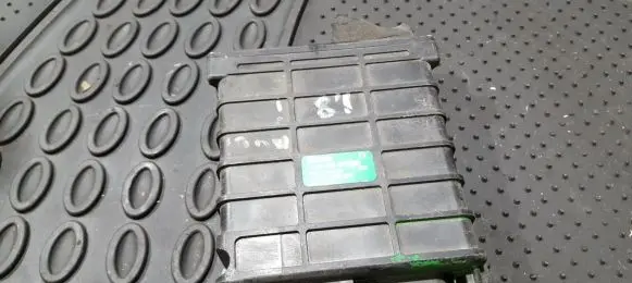 Volkswagen Golf II Engine control unit/module 0280800104 0280800105