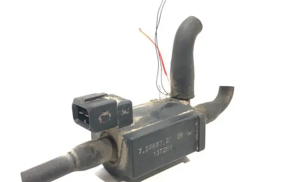 Jaguar XF Fuel pressure regulator 72268727