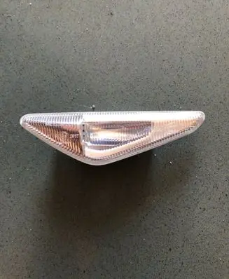 BMW X5 E70 Front fender indicator light 7171007 0218100