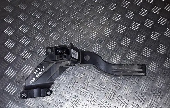 Ford Mondeo Mk III Accelerator throttle pedal 2S719F836DA