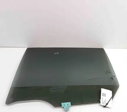 Nissan Leaf II (ZE1) Rear door window glass 823013NL2A