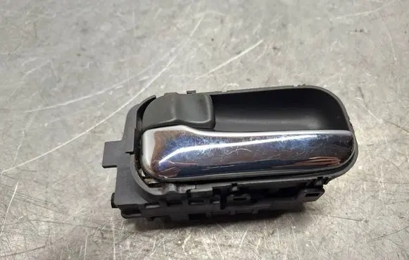 Nissan X-Trail T30 Rear door interior handle