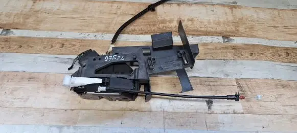 Ford Focus C-MAX Rear door lock AM5AR26413CB AM5AR26413