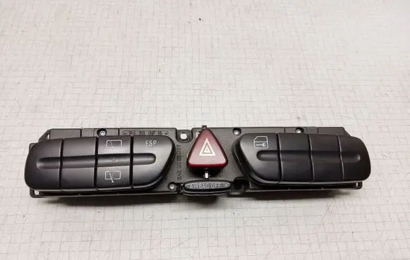 Mercedes-Benz C W203 Hazard light switch 2038210551 3306370101
