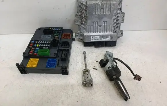 Peugeot 508 Engine ECU kit and lock set 9666681180 9678628780 S180123007A