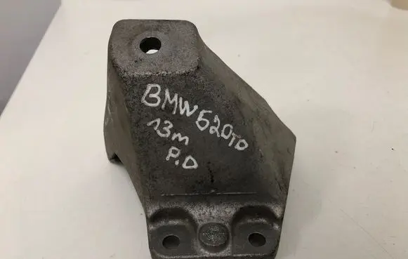 BMW 5 F10 F11 Engine mounting bracket 22116781242