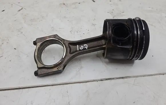 BMW 5 F10 F11 Piston with connecting rod 8473776 11248473776 8571012
