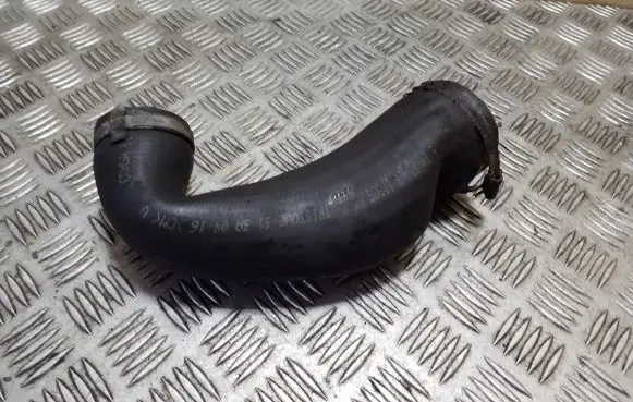 Volvo V40 Intercooler hose/pipe