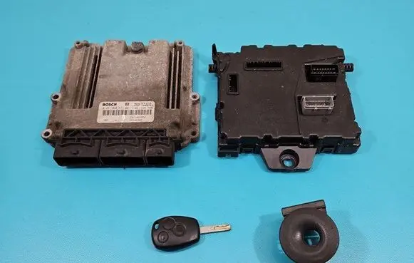 Renault Master III Engine control unit/module ECU 237102265R IMPRK1446664