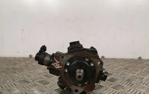 Hyundai i30 Fuel injection high pressure pump 0445010124