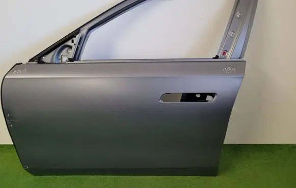 BMW 7 G70 Front door 