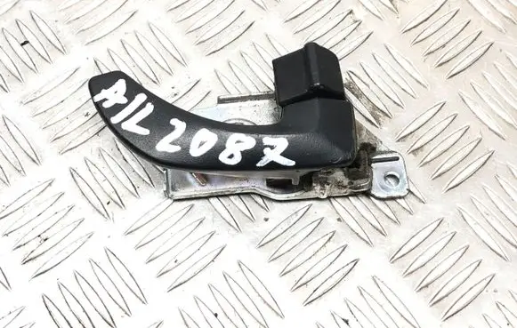 KIA Sorento Rear door interior handle H115