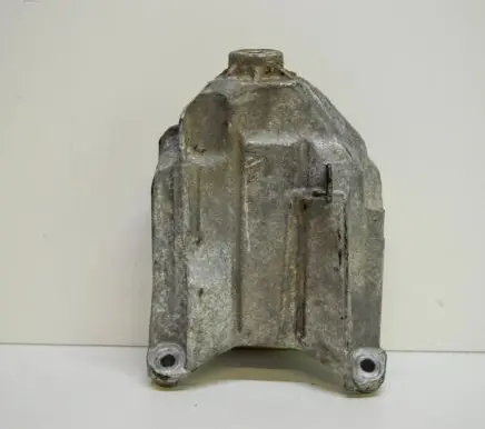 Audi A4 S4 B9 8W Engine mounting bracket 4M0199307CB