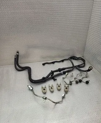 Volvo S90, V90 Fuel injector supply line/pipe 31452374