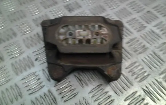 Audi A6 S6 C6 4F Engine mount bracket