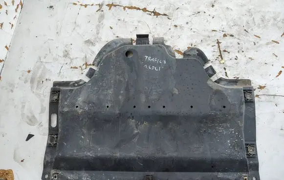 Renault Trafic III (X82) Engine splash shield/under tray 758905960R