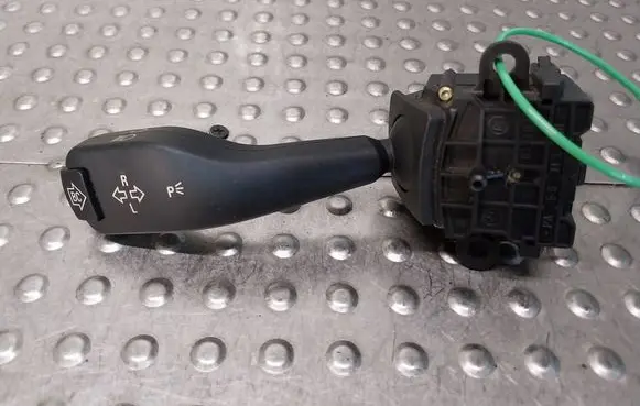 BMW 3 E46 Indicator stalk S26383681 8363668M