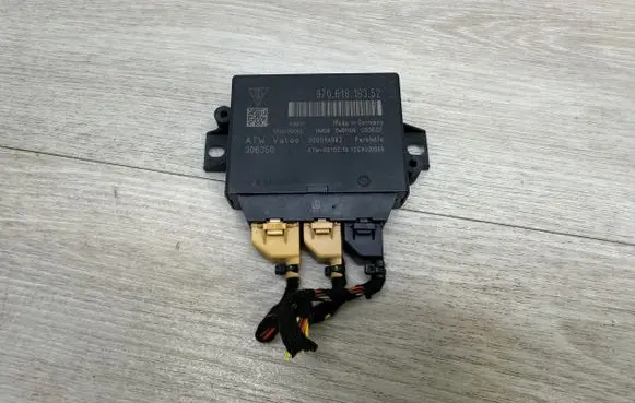 Porsche Panamera (970) Parking PDC control unit/module 97061818352