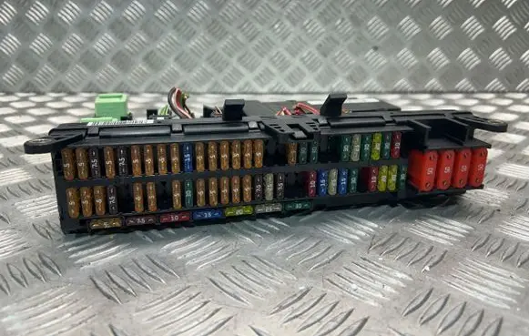 BMW X5 E53 Fuse module 8380409