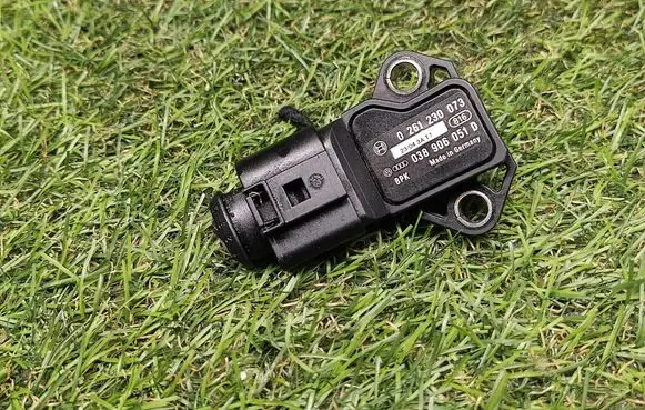 Bentley Continental Air pressure sensor 038906051D 0261230073 23043AT7