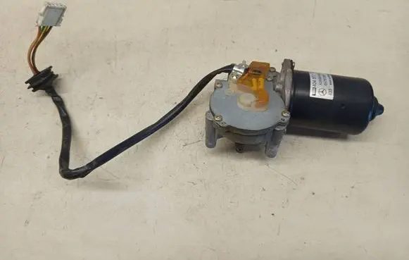Mercedes-Benz CLK A209 C209 Wiper motor 404517 A2038200442
