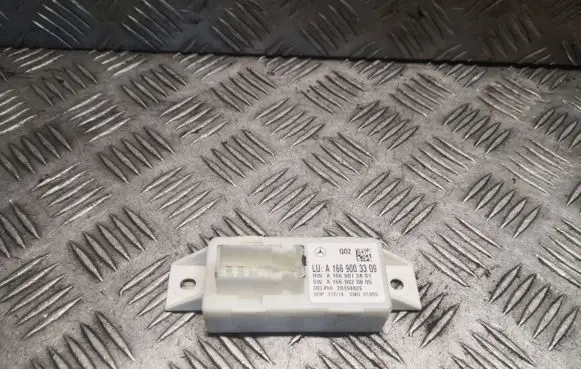 Mercedes-Benz C W204 Light module LCM 1669003309 A1669003309