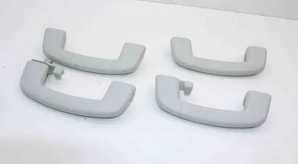 Skoda Superb B8 (3V) A set of handles for the ceiling 