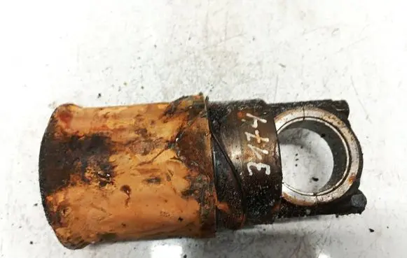 Citroen Saxo Piston with connecting rod 
