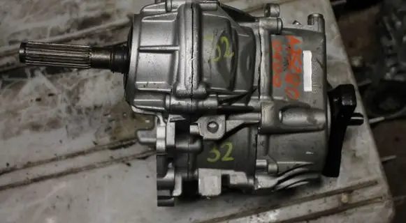 Mercedes-Benz E W213 Gearbox transfer box case A7252800100