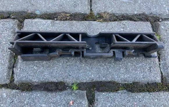 Audi A6 S6 C7 4G Front bumper mounting bracket 4G0853921B