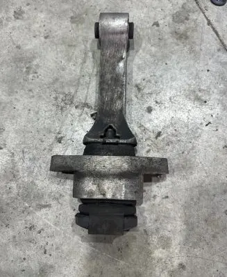 KIA Sportage Engine mount bracket 21950D9100