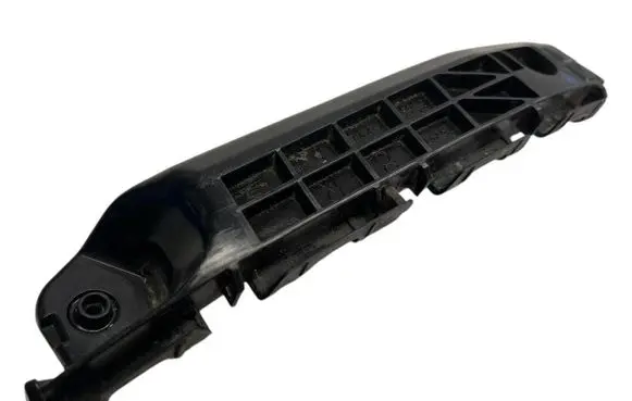 Front bumper mounting bracket
