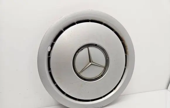 Mercedes-Benz E W124 R15 wheel hub/cap/trim 1244010224 7226300