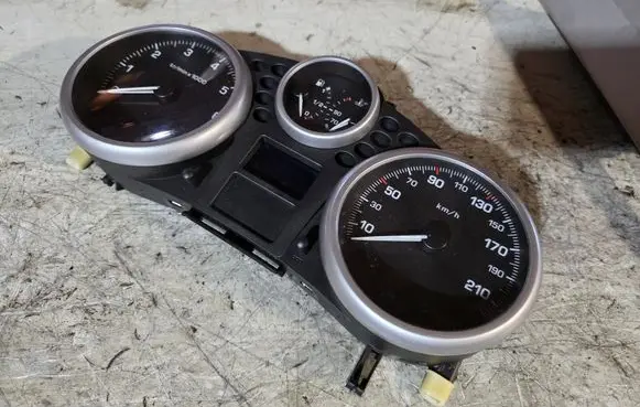 Peugeot 207 Speedometer (instrument cluster) 9662903780