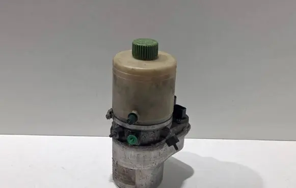 Audi A2 Power steering pump 8Z0423156F