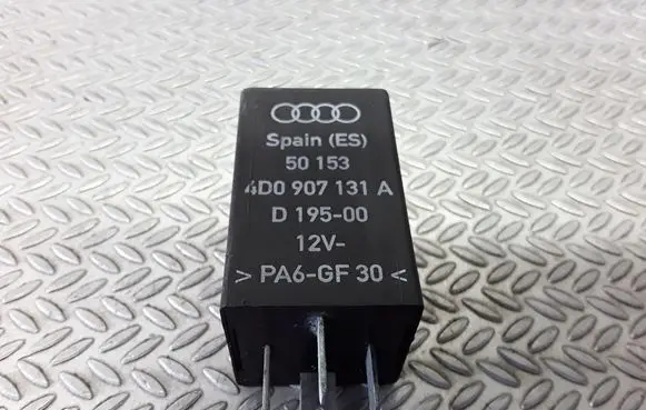 Audi A8 S8 D2 4D Interior lighting relay 4D0907131A