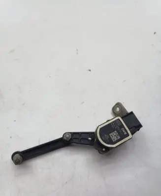 BMW 7 F01 F02 F03 F04 Rear air suspension level height sensor 6853755