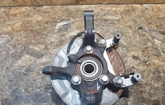 Suzuki Ignis Front wheel hub spindle knuckle