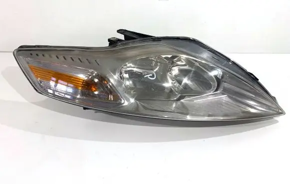 Ford Mondeo MK IV Headlight/headlamp