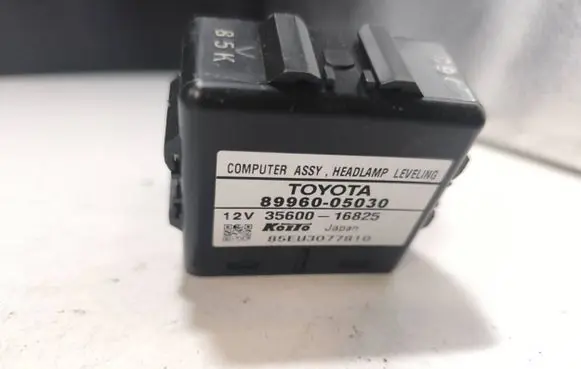 Toyota Avensis T250 Light module LCM 8996005030 3560016825 85EU3077810