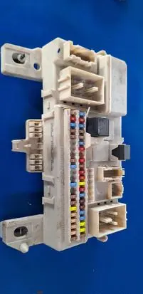 Volvo S40 Fuse module 30728906